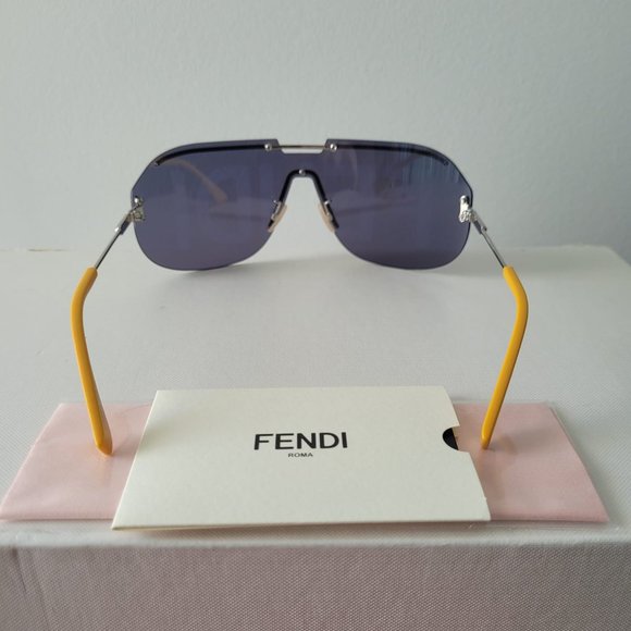 (SOLD) $259 *NEW* FENDI Gray Shield Ladies Sunglasses - Picture 5 of 16